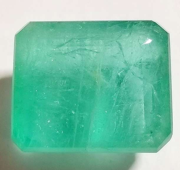 11.47ct vibrant green real Colombian Emerald