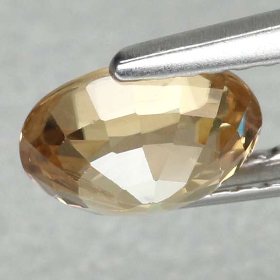 Top luster 2.15ct natural Imperial Zircon