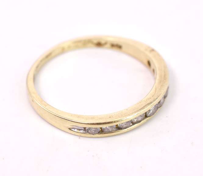Brilliant Diamond Band Ring in Yellow Gold