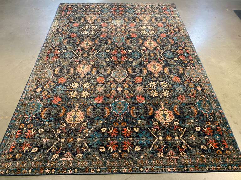 VINTAGE REPRODUCTION DESIGN RUG 6x8