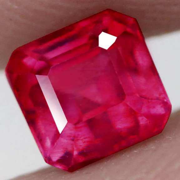 Amazing 1.73ct reddish pink emerald cut Ruby