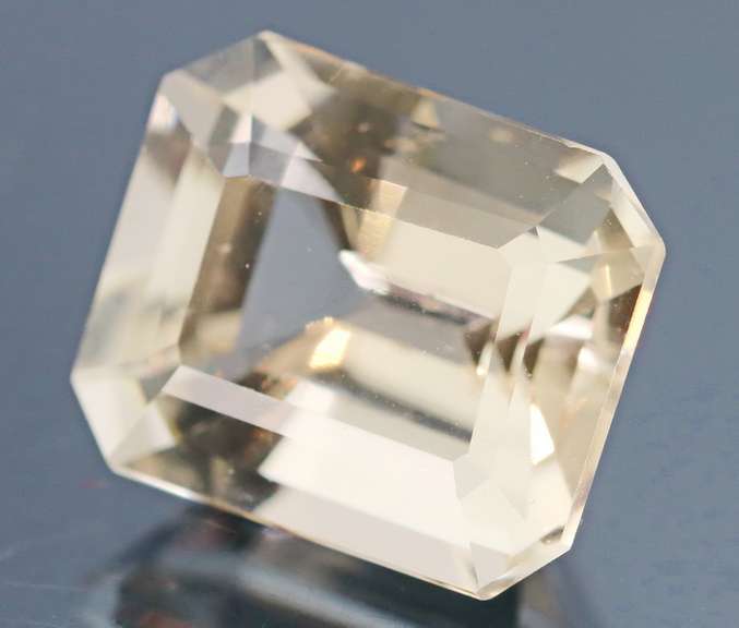 Striking 6.86ct high fire champagne Beryl