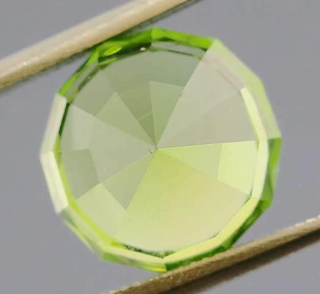 Substantial 4.10ct apple green Peridot