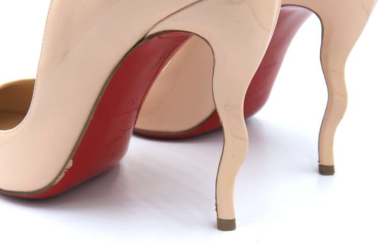 Christian Louboutin Hot Chick Scallop Pointed Toe Pump