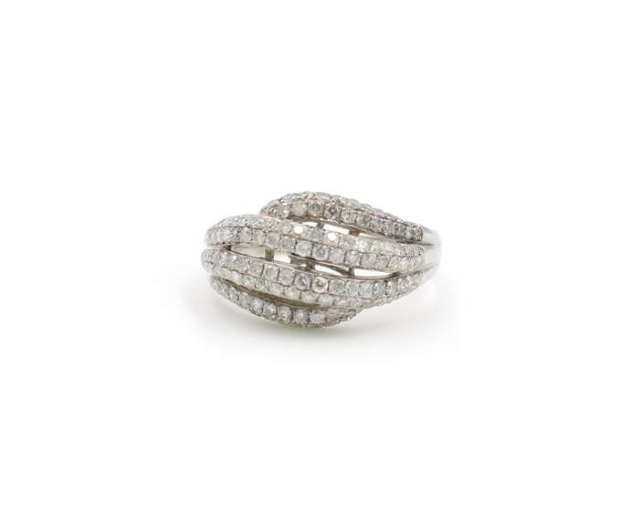 Fabulous 18kt White Gold Four Row Diamond Ring