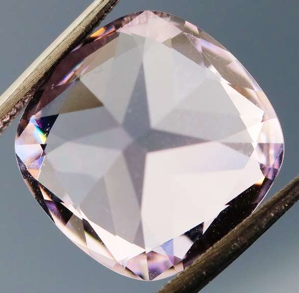 Glittering cushion cut 7.18ct pink Amethyst