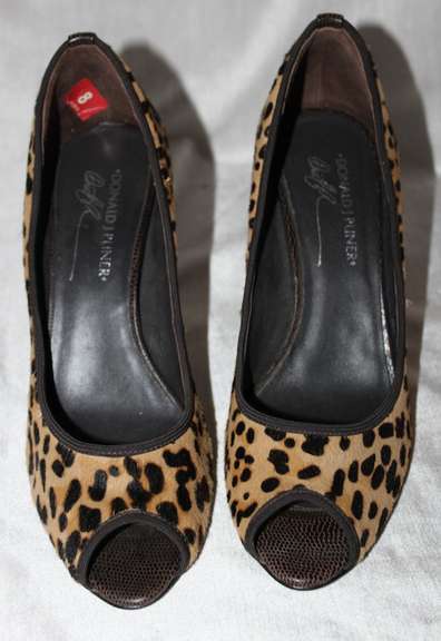 Sexy pair of Donal J Pliner Vintage Shoes