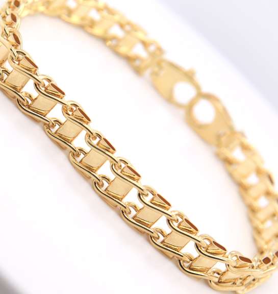 Modern Yellow Gold Ladies Bracelet