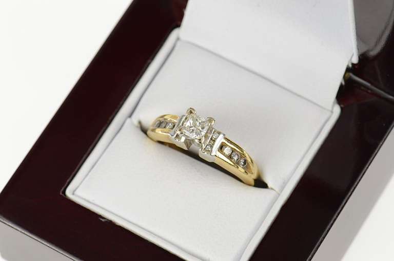 14K Yellow Gold 1.00 Ctw Princess Diamond Engagement Ring