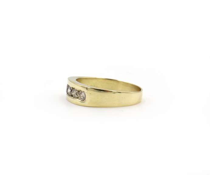 Mens 0.80ctw 5 Stone Diamond Ring in 14K