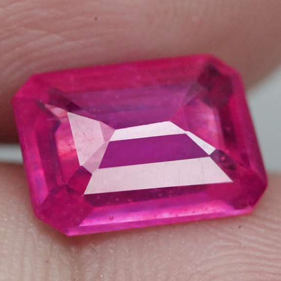 Amazing 2.94ct reddish pink emerald cut Ruby