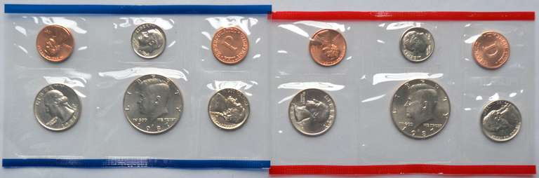 8 1987 US Mint Sets