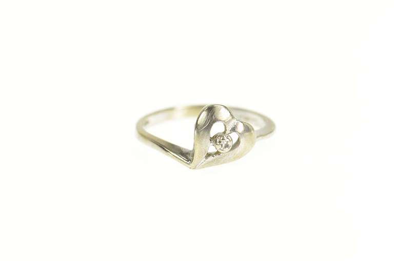 10K White Gold Retro Diamond Heart Bypass Promise Ring
