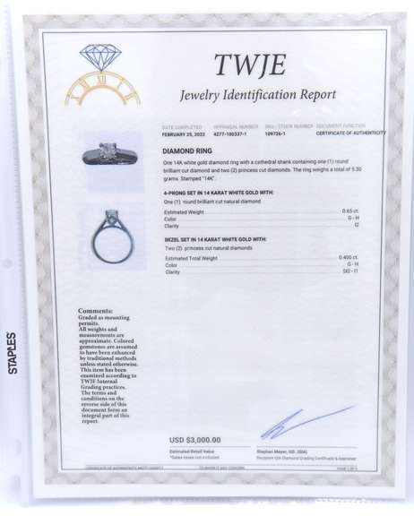 Elegant White Gold Round Brilliant Cut Diamond Ring