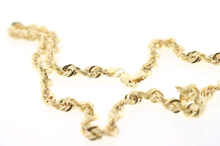 Handsome 14kt rope chain link necklace