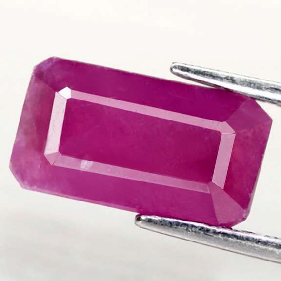 Glistening violet red 3.64ct UNHEATED Ruby