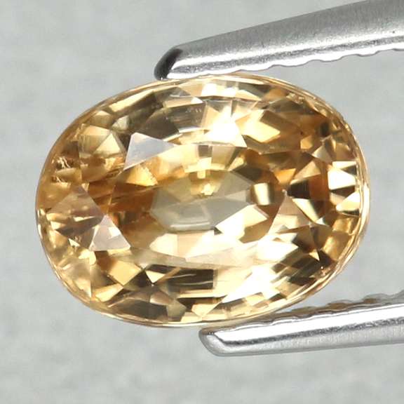 Top luster 2.15ct natural Imperial Zircon