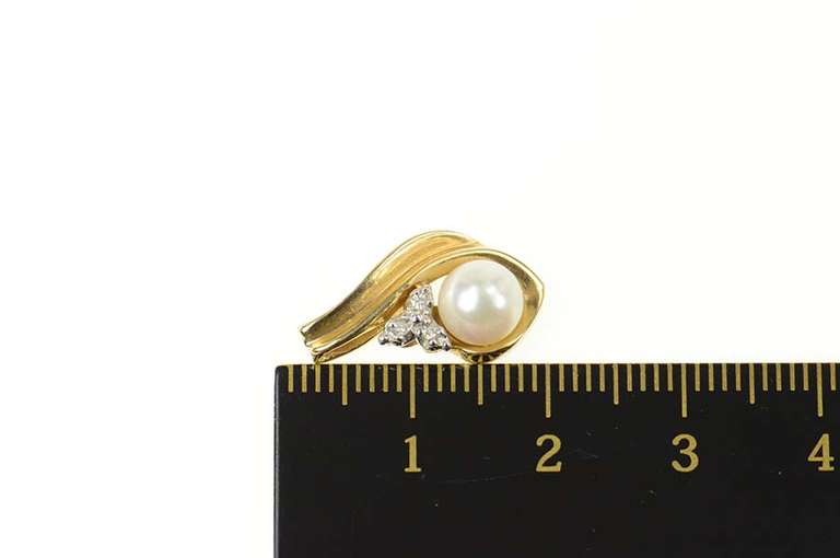 10K Yellow Gold Pearl Diamond Cluster Accent Curvy Pendant