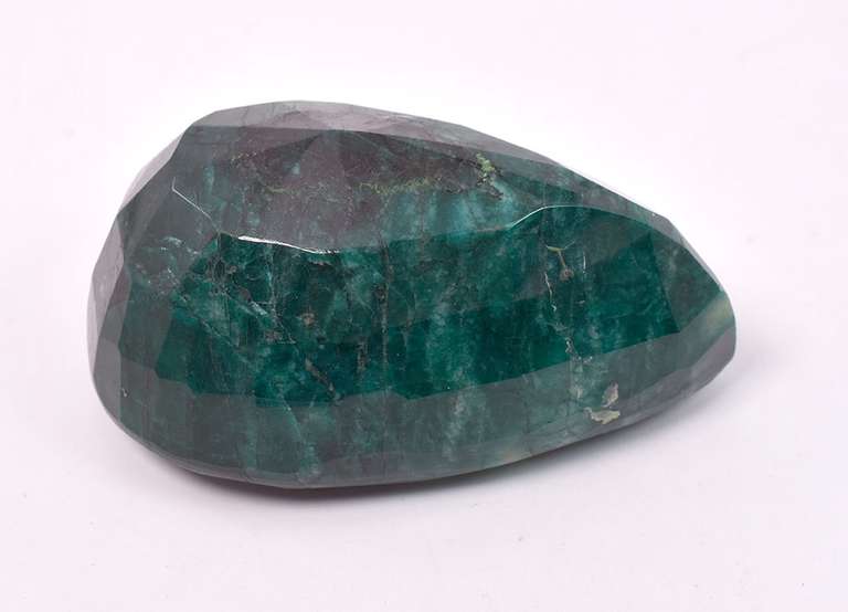 Incredible 820.05CTS Loose Natural Emerald Gemstone