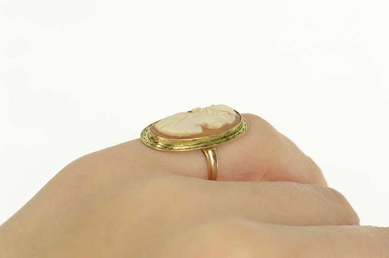 10K Yellow Gold Victorian Etched Carved Cameo Statement Ring