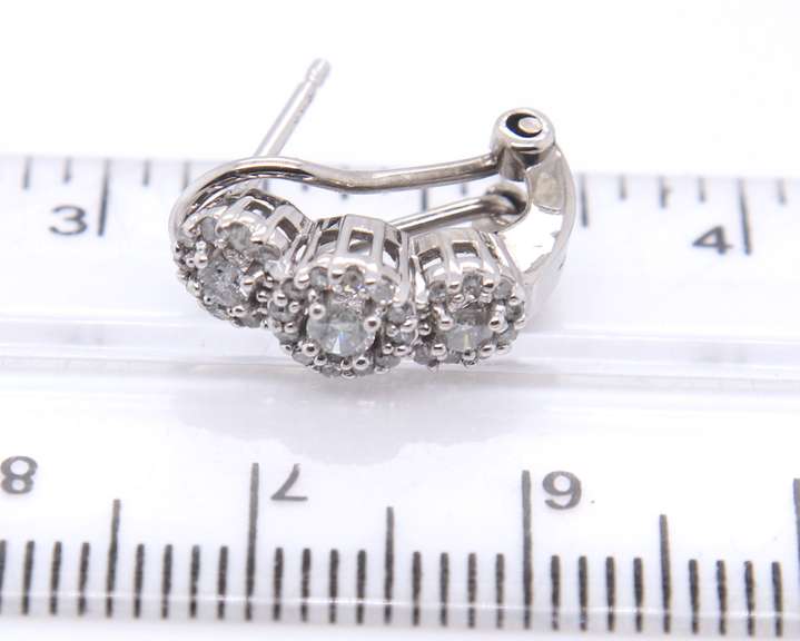 Cute White Gold Diamond Cluster Earrings