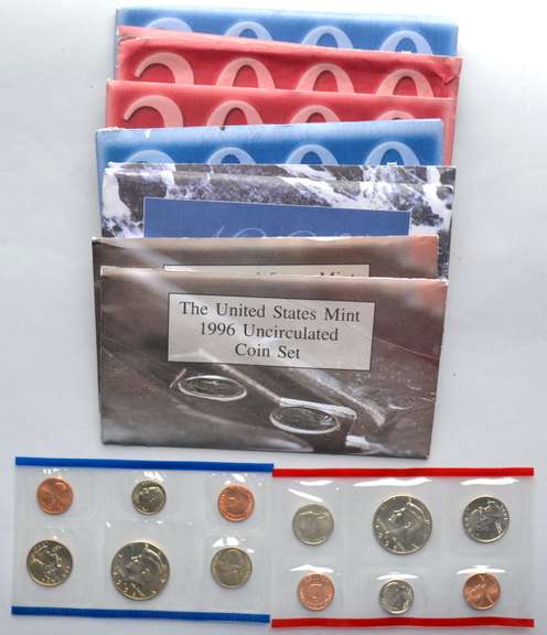 2 Each 1996 1997 2000 US Mint Sets