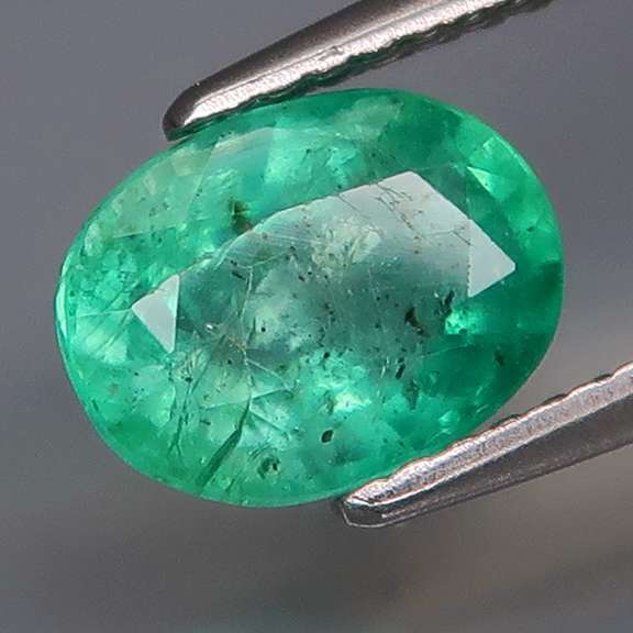 Fantastic color! 1.66ct vibrant green Colombian Emerald