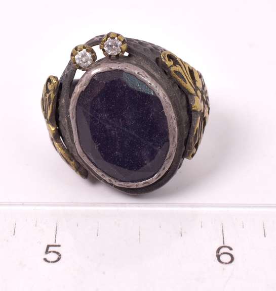 Captivating 11.19CTS Sapphire & White Crystal Ring in Sterling Silver