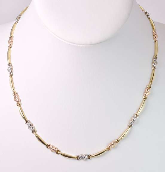 Romantic Heart Necklace in Tri-Color Gold
