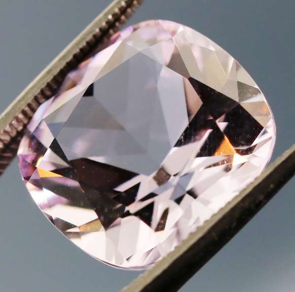 Glittering cushion cut 7.18ct pink Amethyst