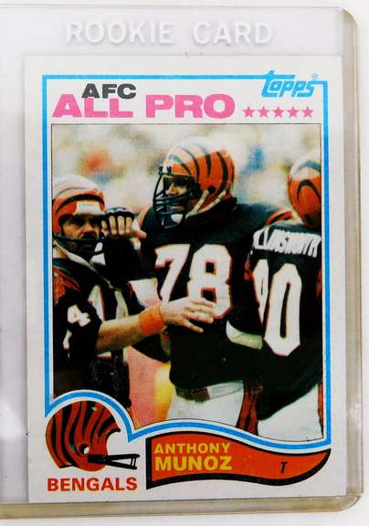 Anthony Munoz 1982 Topps Rookie Football Card