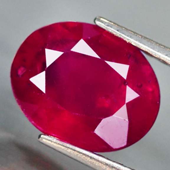 Vivid! 3.18ct top imperial red Ruby center stone