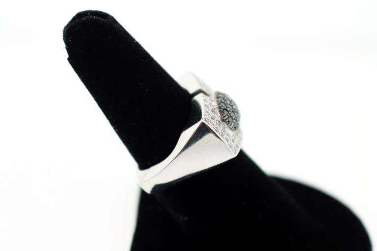14k white gold ladies diamond ring.