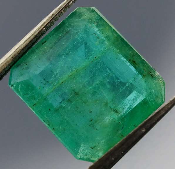 Top green! UNHEATED! Real 3.66ct Colombian Emerald