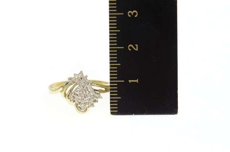 10K Yellow Gold 0.34 Ctw Classic Diamond Cluster Statement Ring