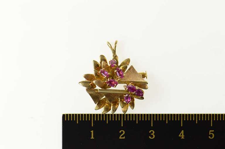 14K Yellow Gold Oval Ruby Retro Geometric Flower Cluster Pin/Brooch