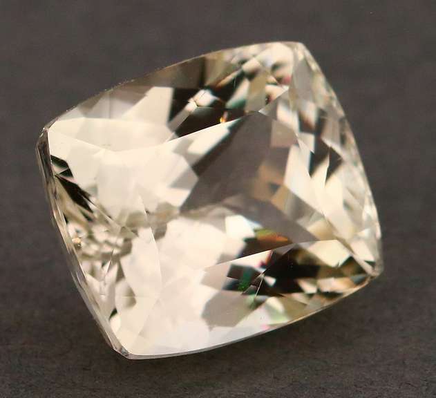 Remarkable 16.14ct high fire platinum blonde Kunzite