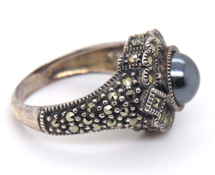Vintage Sterling Silver Pearl and Marcasite Ring