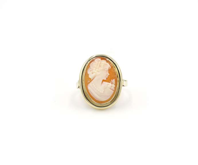 Shell Cameo Ring and Earring set in 14K