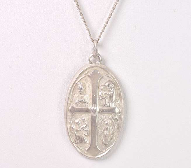 Cross Pendant Necklace in Sterling Silver