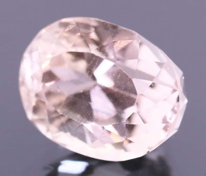 Glittering 13.57ct platinum pink Kunzite