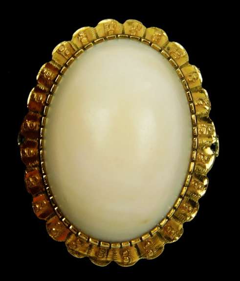 Amazing Antique 18K Angel Skin Coral Ring, Size 6.5