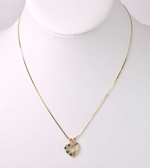 Elegant Emerald and Diamond Heart Pendant in 14K Yellow Gold