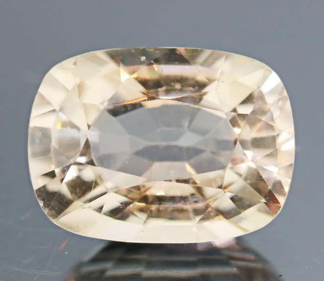 Striking 4.70ct high fire champagne Beryl