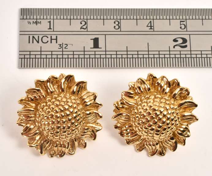 Neat 14k Sunflower Earrings