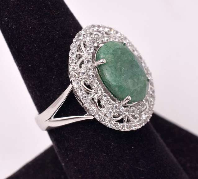Enchanting Approx. 4.57CTS Emerald and White Topaz Ring in Sterling Silver