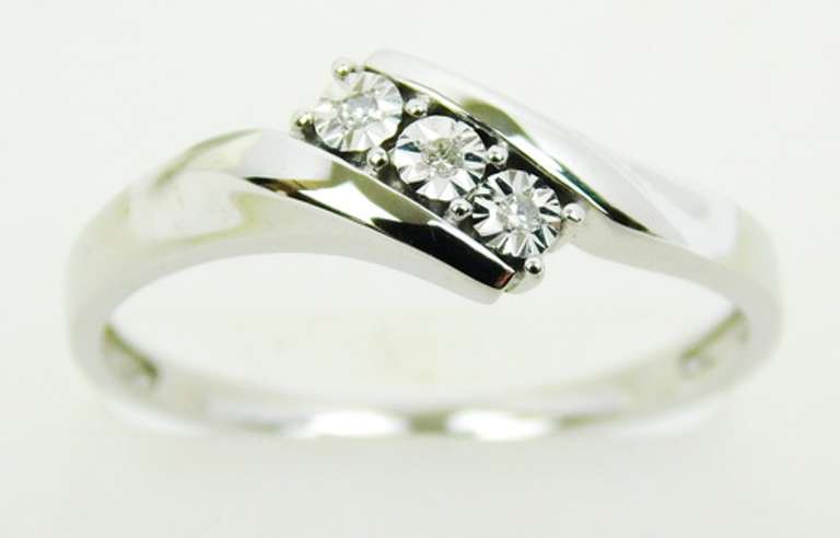 10K White Gold Ring with 3 Diamonds, Size 7.25