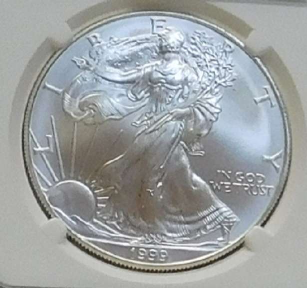 1999 Unc Silver Eagle NGC MS-69