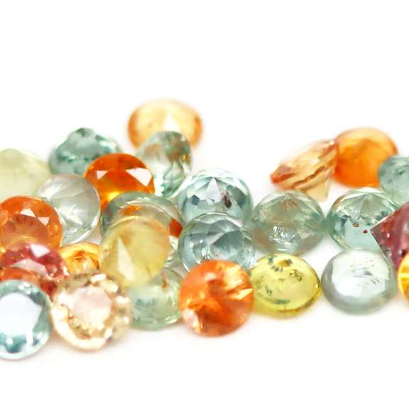 Glittering and bright 7.32ct fancy color Sapphire set