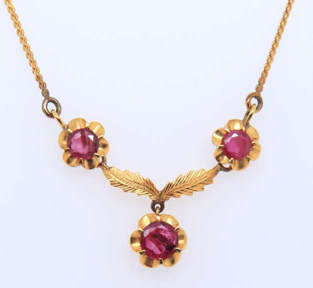 Vintage 18kt Ruby Leaf Necklace